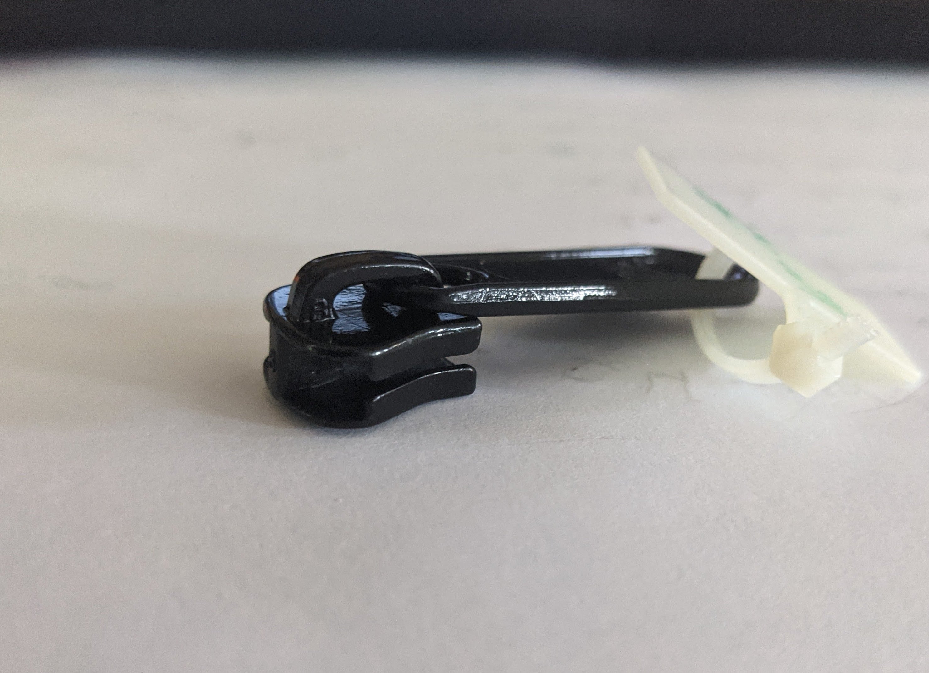 Paskal Molded Tooth Zipper & Sliders