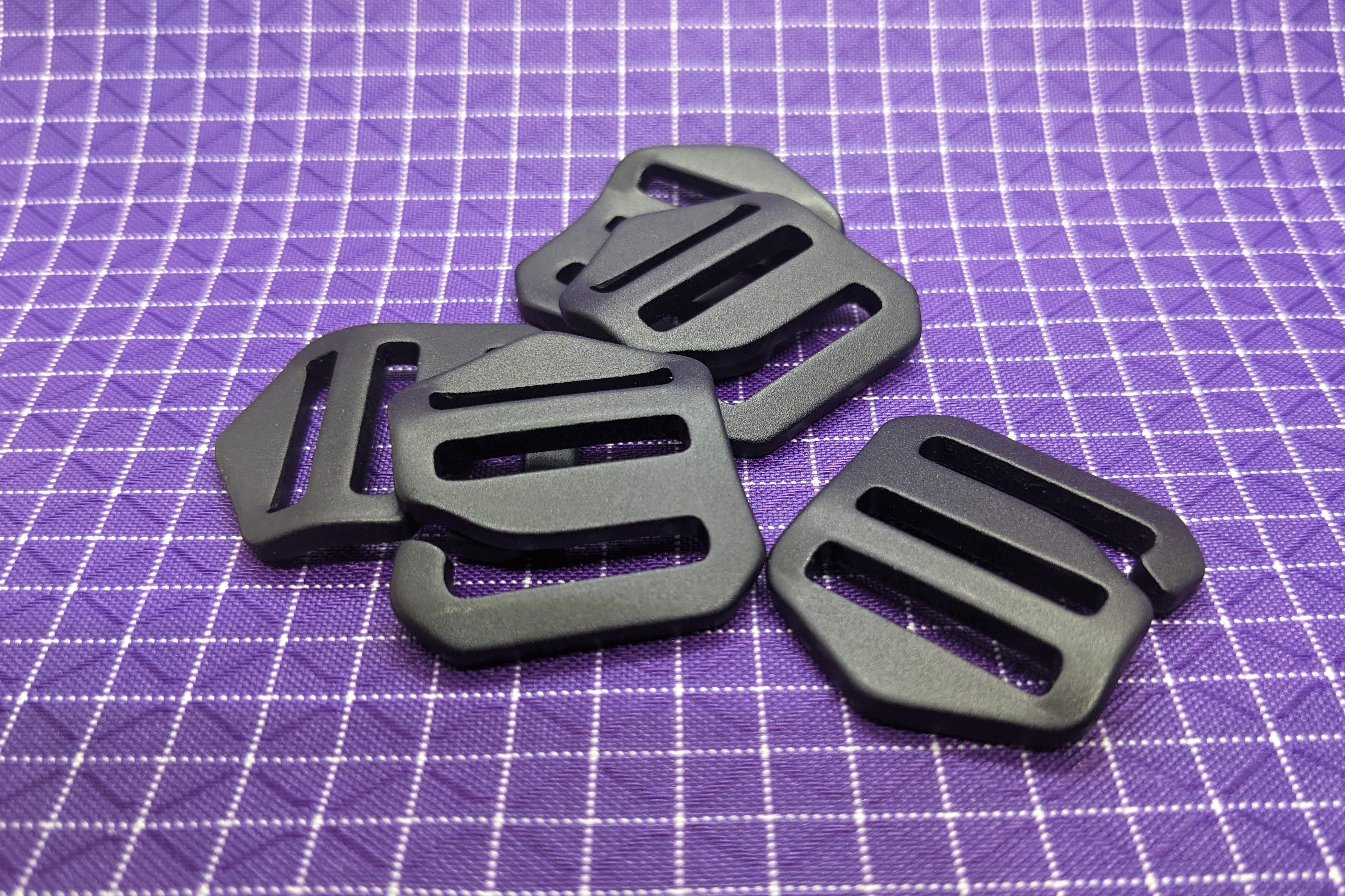 This is a high-quality, aluminum G-hook that can be paired with webbing strapping and used when making or modifying bags and packs. Use these to make your own gear!