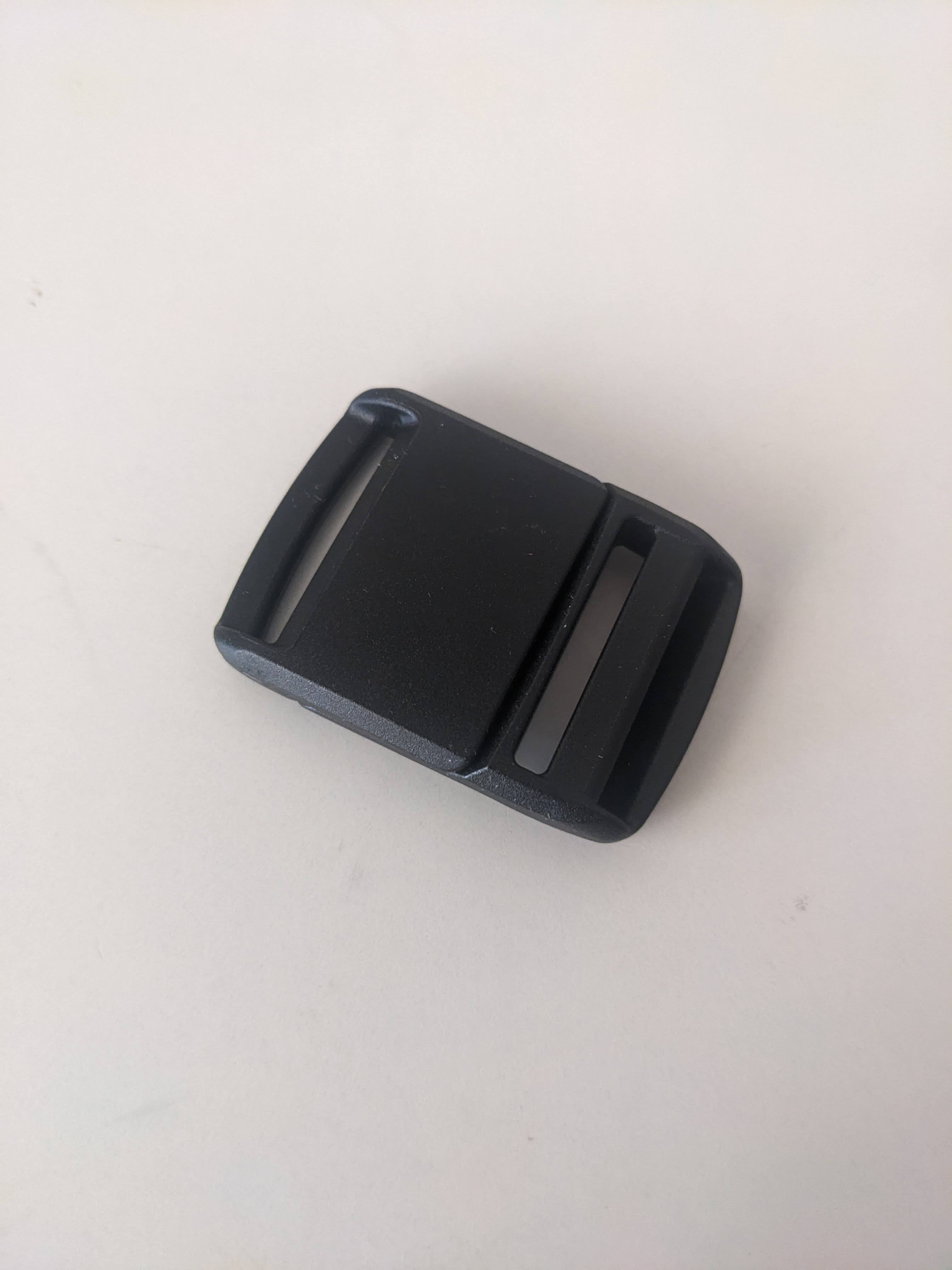 Magnetic "Magic" Buckle - Recycled