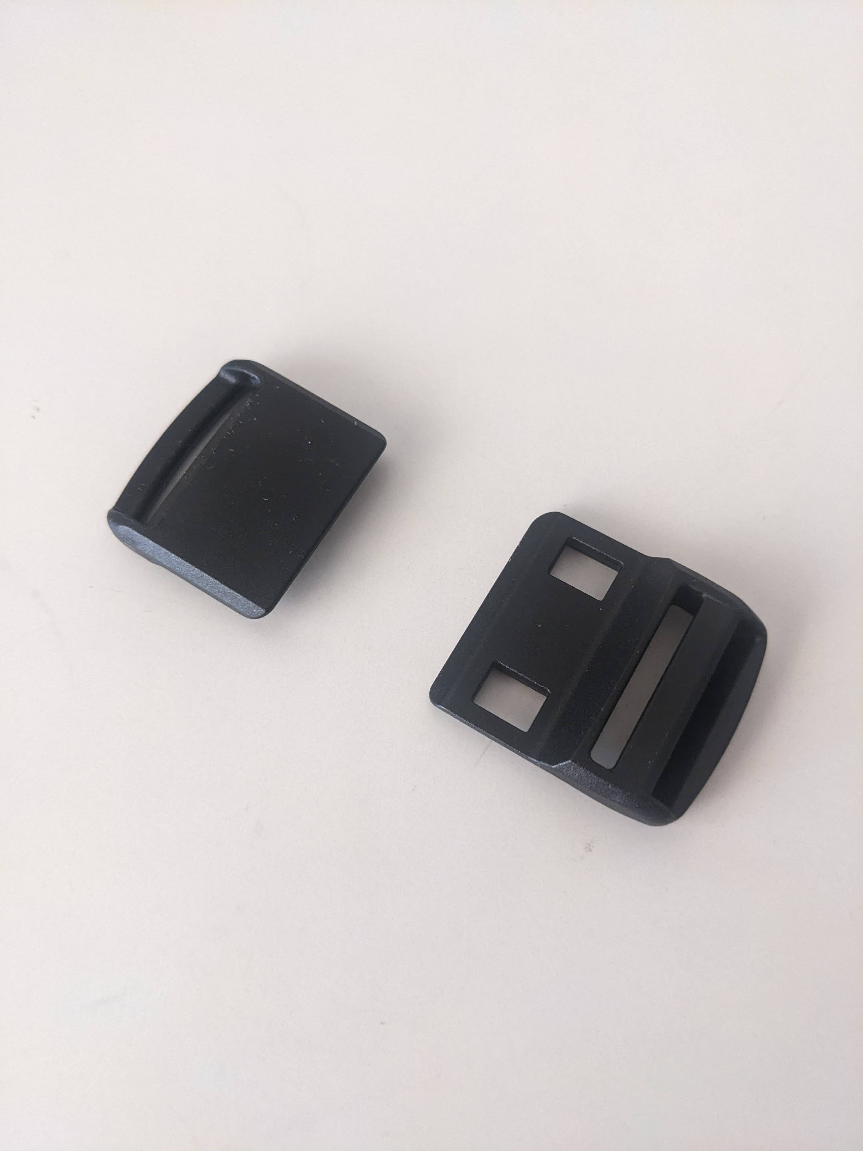 Magnetic "Magic" Buckle - Recycled