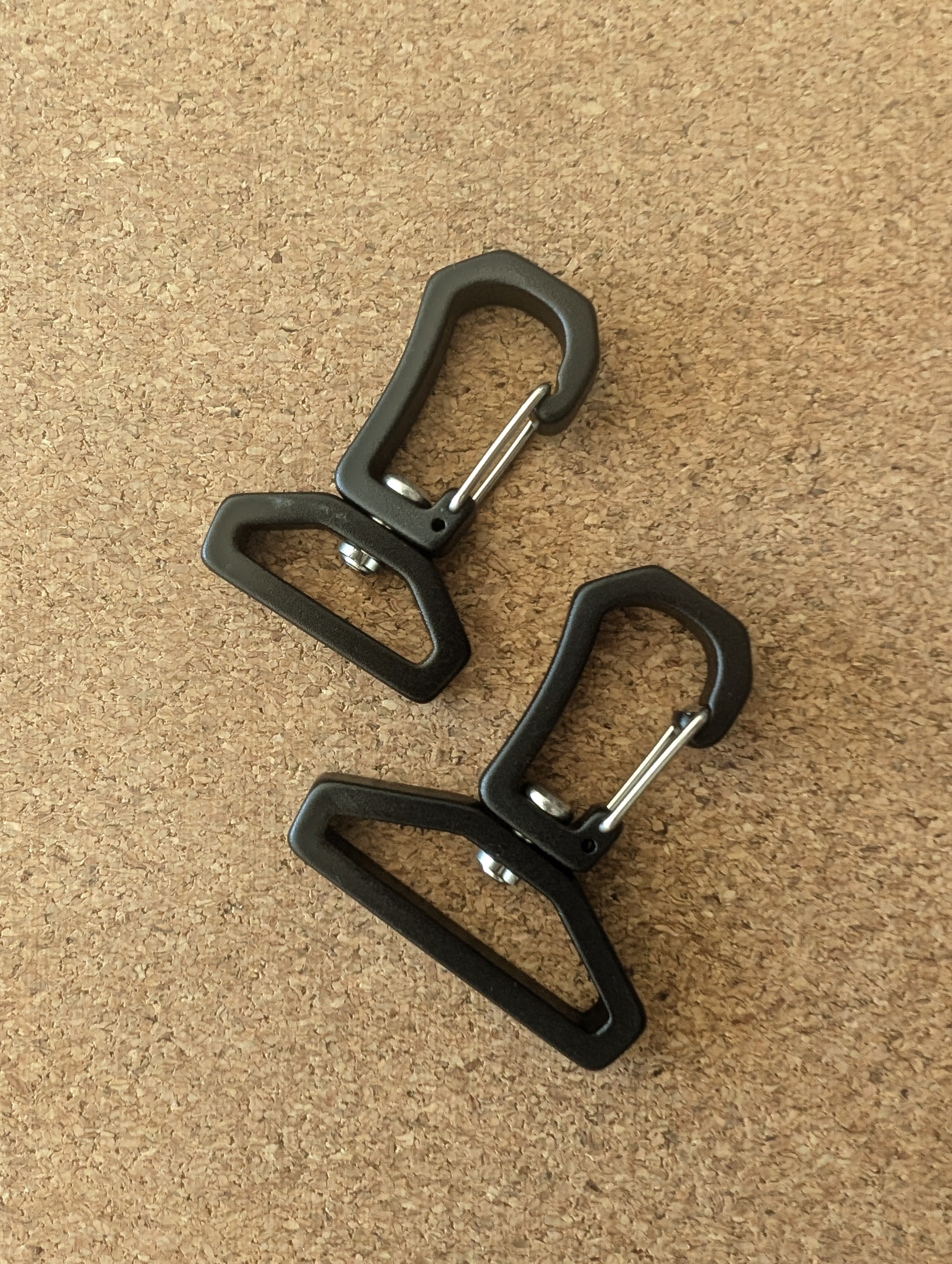 Igloo Swivel Hook (Carabiner)