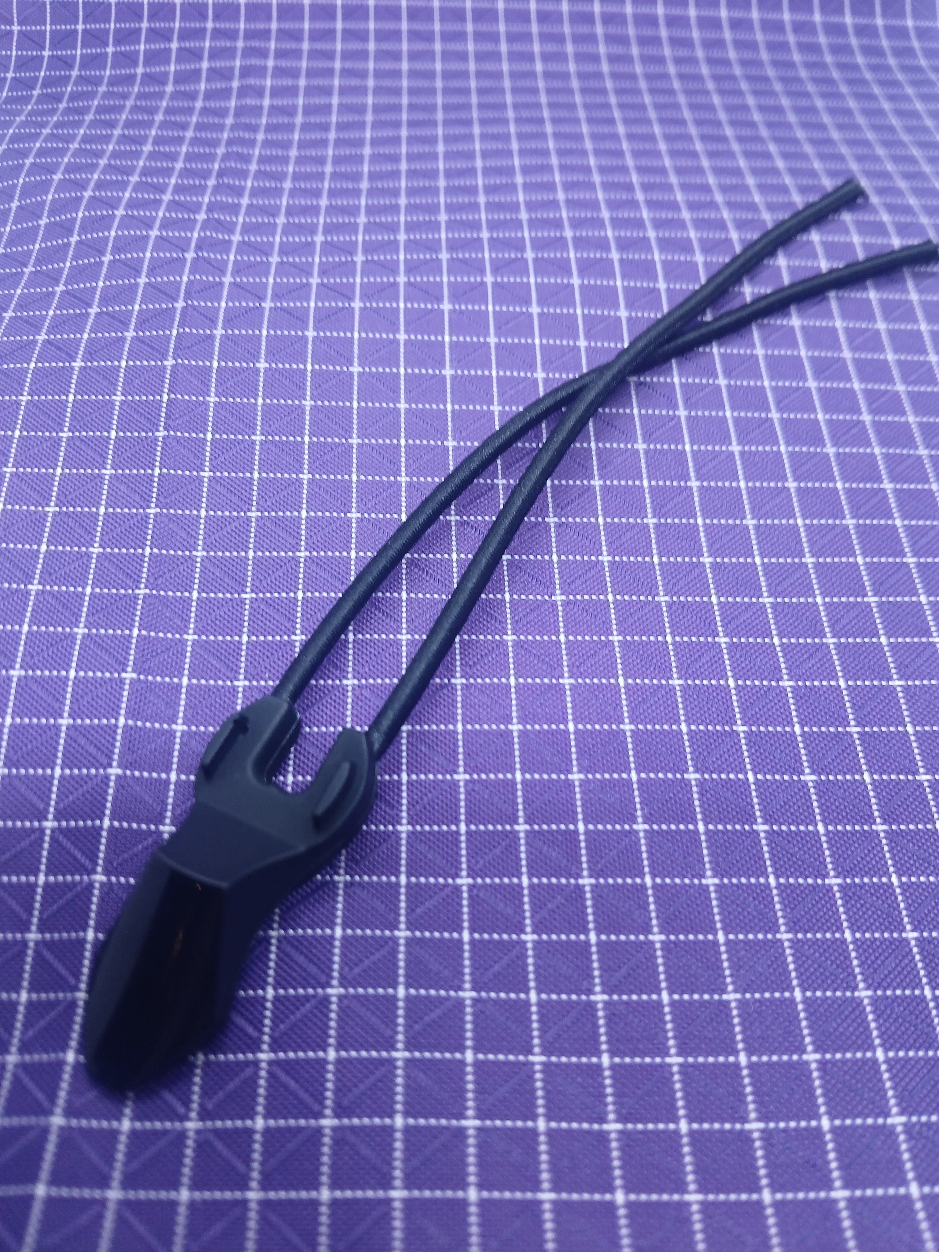 Zipper Pull Cord Tab With Shock Cord
