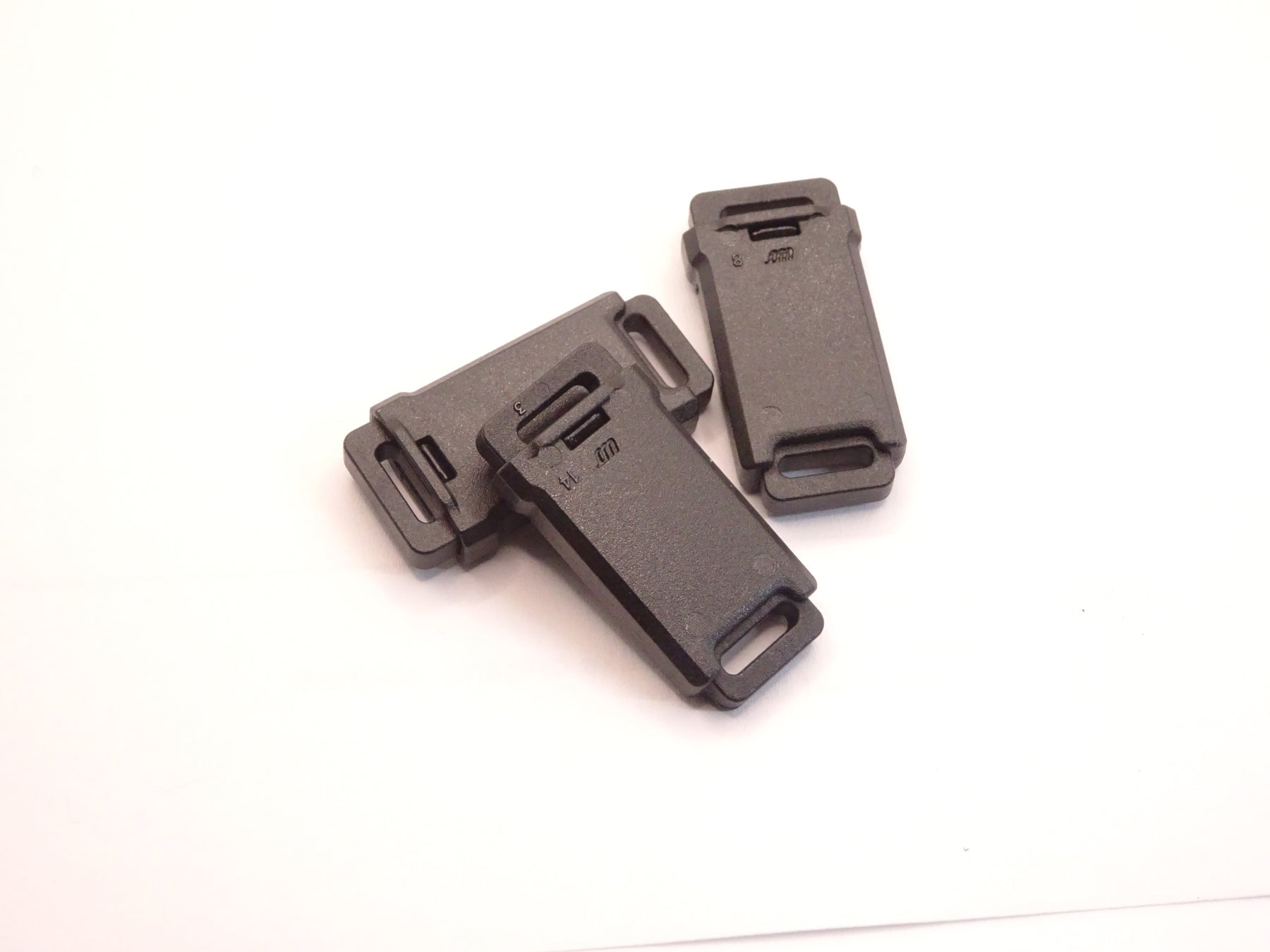 Cyberian-style Pulling Cord Lock