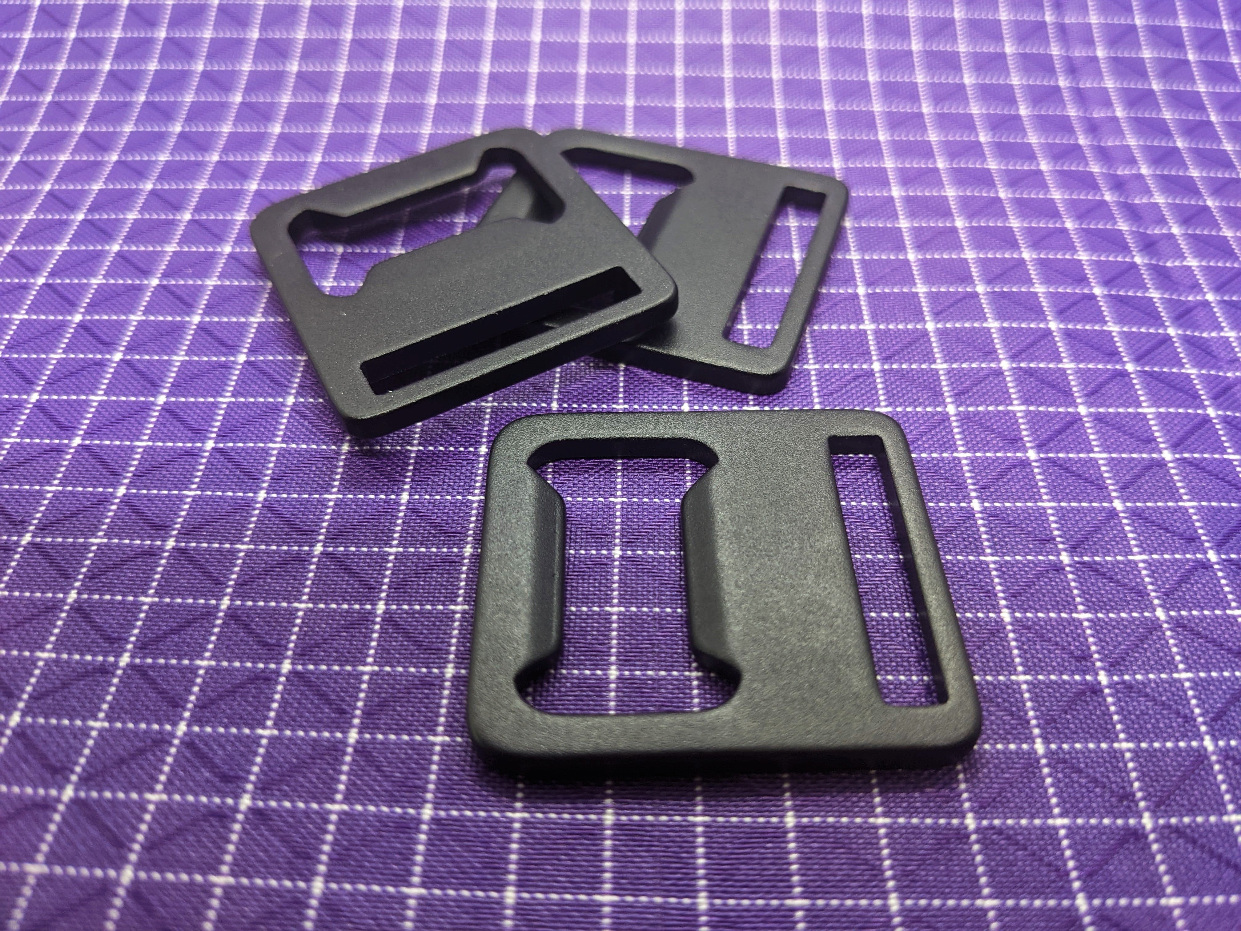 Use this WeTOOL bottle opener to add a handy opening method to your backpacks and bags!