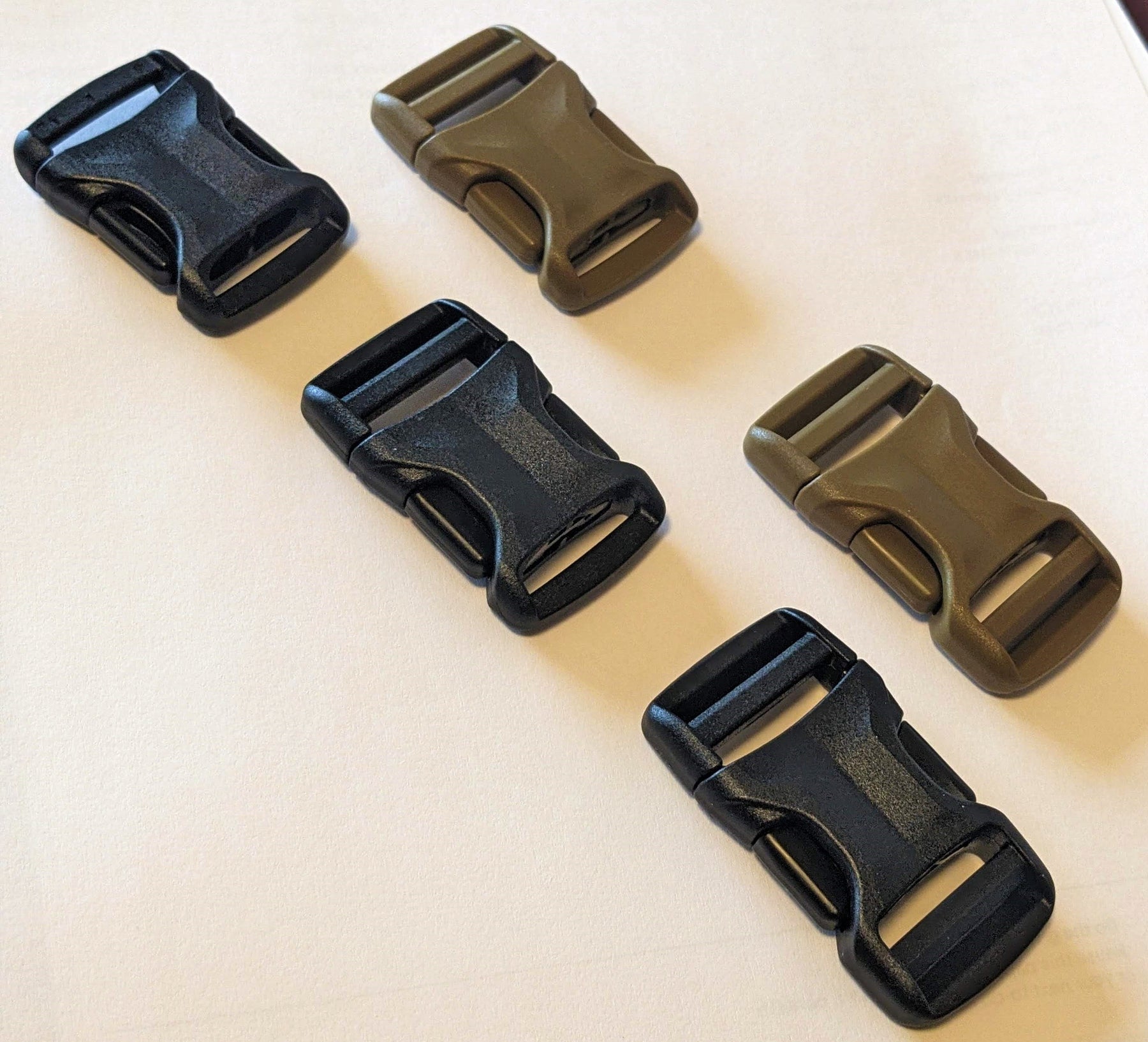 Alto Single Adjust Buckle - 25mm - Black and Coyote Brown